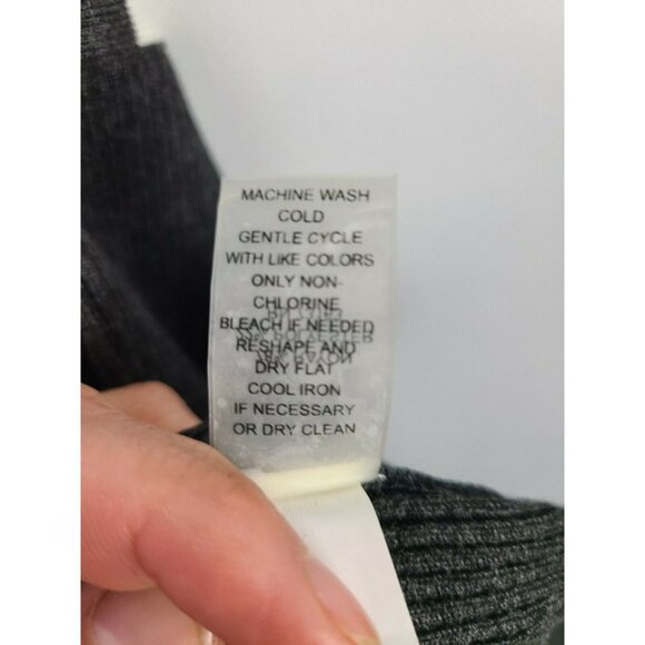 CABLE & Gauge White Gray Striped Knit Top Size M - Picture 8 of 8